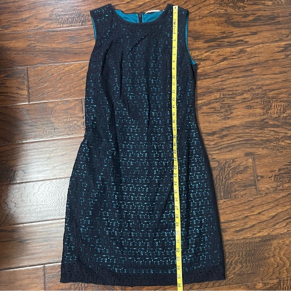 Tahari Sleeveless Navy Lace Overlay Teal Silk Sheath Dress Size 4 - Picture 8 of 11
